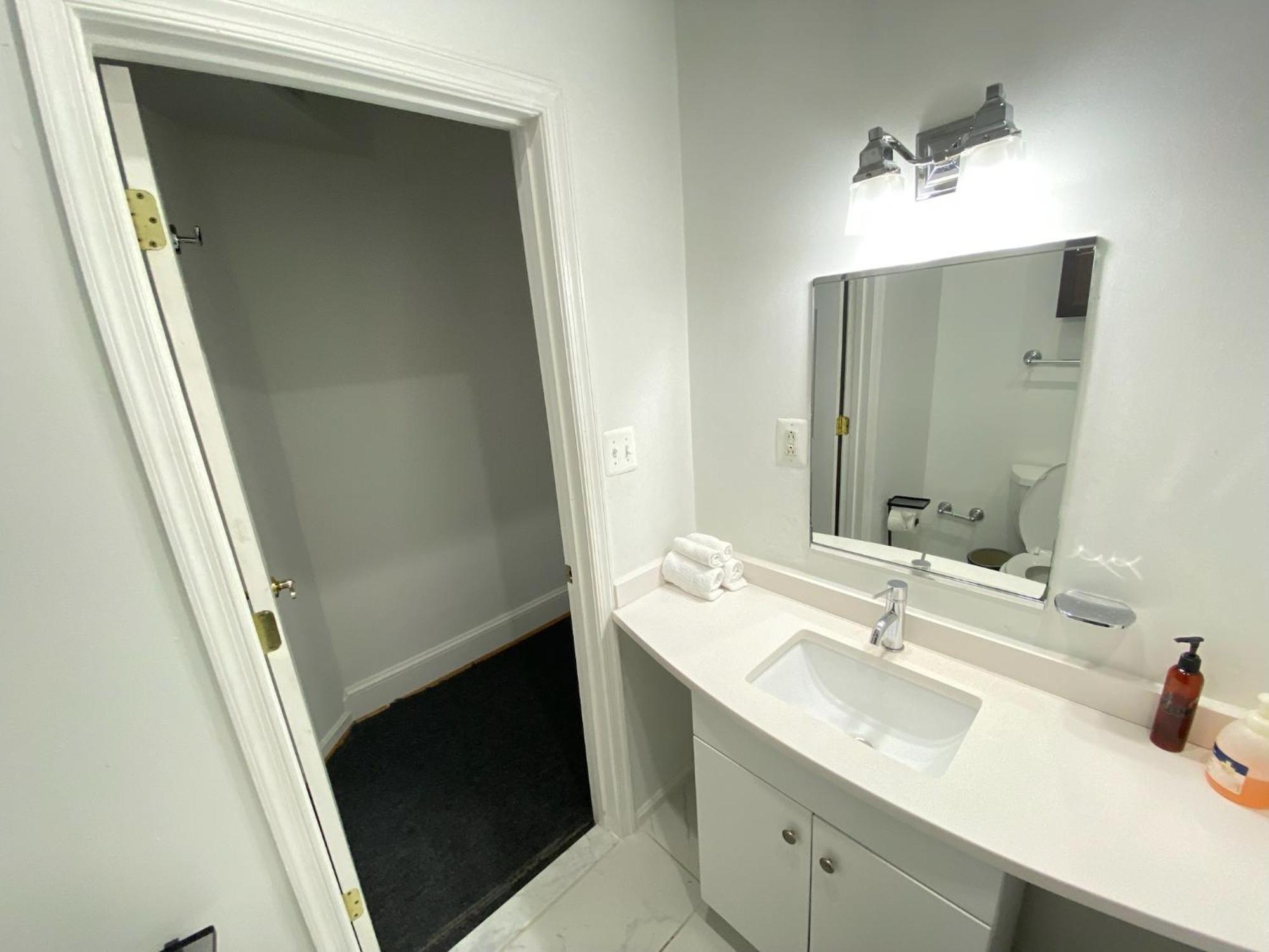 Gorgeous Refurbished 1Bdrm And 1Den Home 华盛顿哥伦比亚 外观 照片